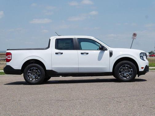 Oxford White 2026 Ford Maverick XLT