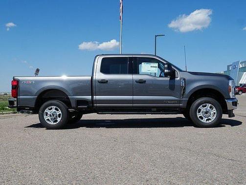 2025 Ford F-350 XLT