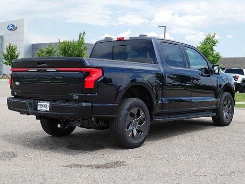 2025 Ford F-150 Lightning LARIAT