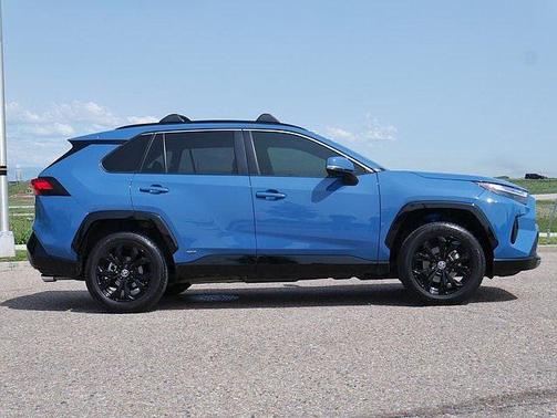 2023 Toyota RAV4 Hybrid SE