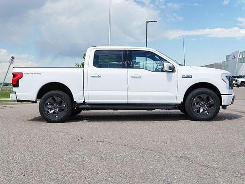 2025 Ford F-150 Lightning LARIAT