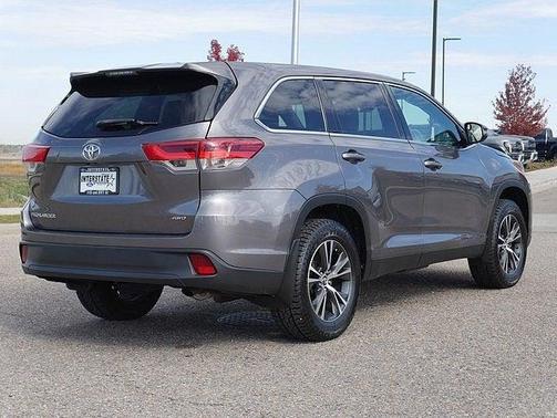 2019 Toyota Highlander LE
