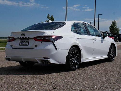 2022 Toyota Camry SE