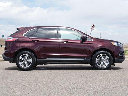 BURGUNDY VELVET MET TINT CC 2024 Ford Edge SEL