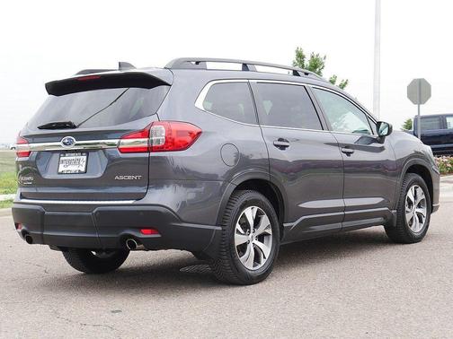 Magnetite Gray Metallic 2021 Subaru Ascent Premium 8-Passenger
