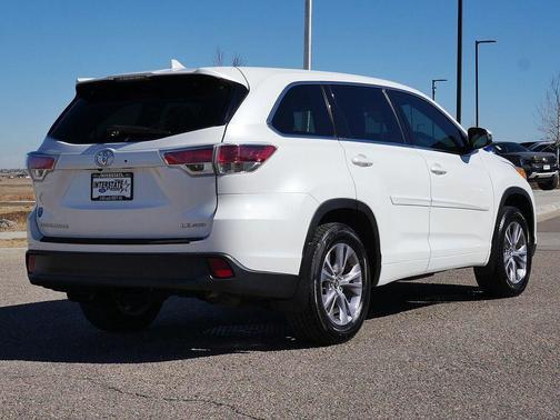 Blizzard Pearl 2016 Toyota Highlander LE Plus