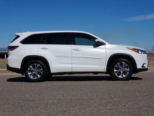 Blizzard Pearl 2016 Toyota Highlander LE Plus