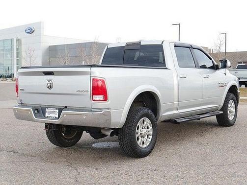 2017 RAM 2500 Laramie Crew Cab 4x4 6'4' Box