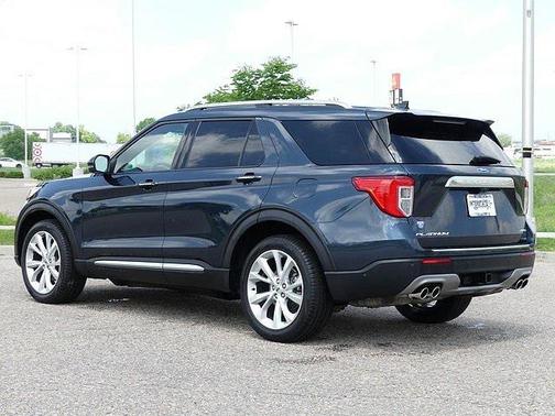STONE BLUE METALLIC 2022 Ford Explorer Platinum