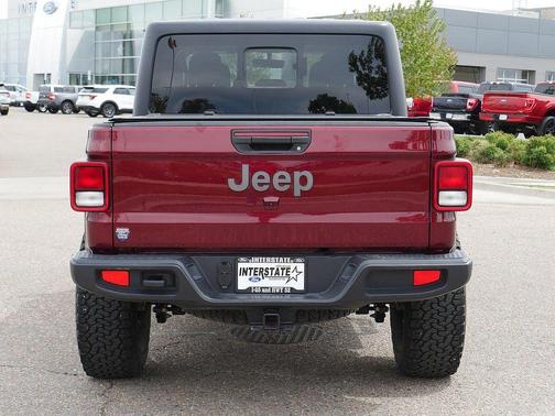 Snazzberry Pearlcoat 2021 Jeep Gladiator 80th Anniversary 4x4