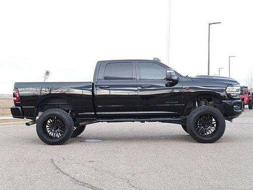 2024 RAM 2500 Laramie Crew Cab 4x4 6'4' Box