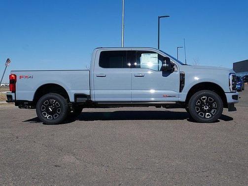 2025 Ford F-250 Platinum