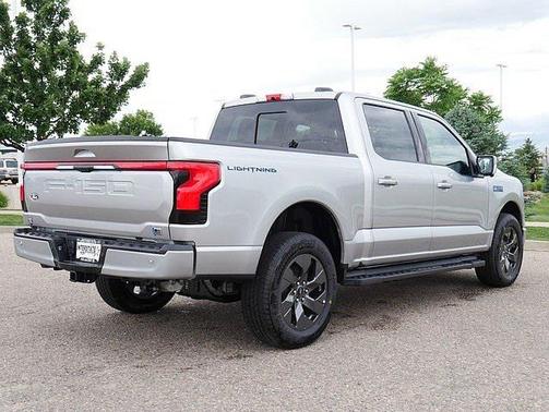 2025 Ford F-150 Lightning LARIAT