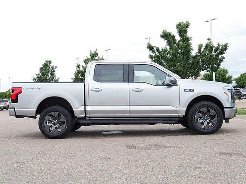 2025 Ford F-150 Lightning LARIAT