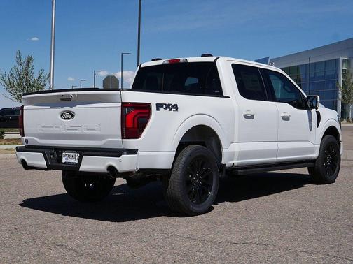 STAR WHITE METALLIC TRICOAT 2026 Ford F-150 Lariat