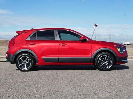 2024 Kia Niro LX