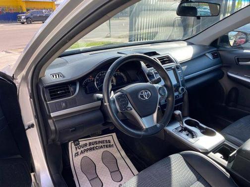 2014 Toyota Camry SE