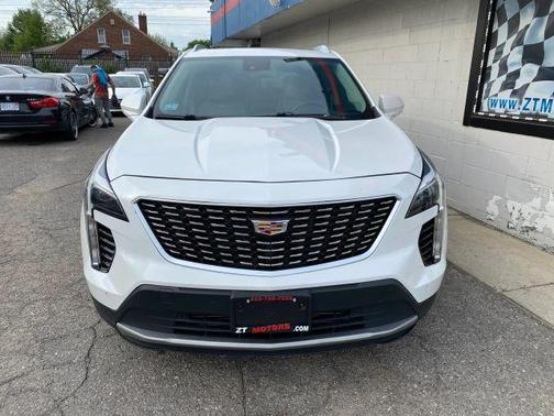 White 2020 Cadillac XT4 Premium Luxury