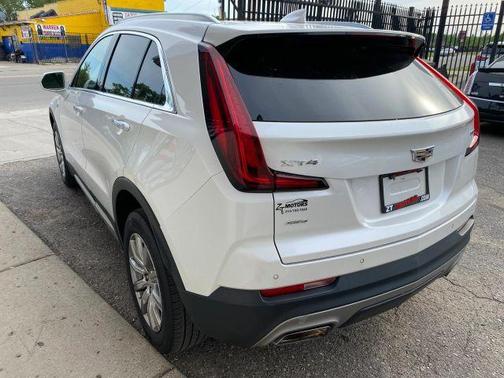 White 2020 Cadillac XT4 Premium Luxury