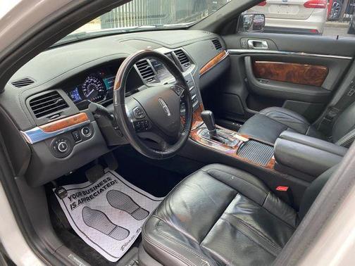 White 2014 Lincoln MKS Base