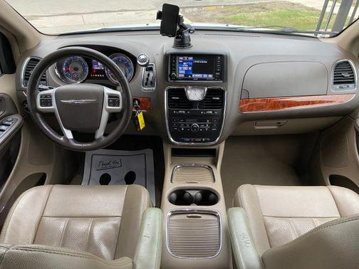 2015 Chrysler Town & Country Touring-L