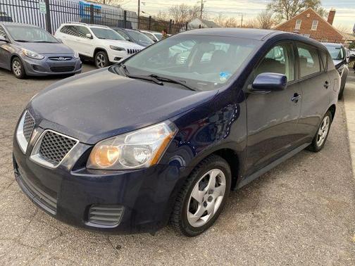 2010 Pontiac Vibe Base