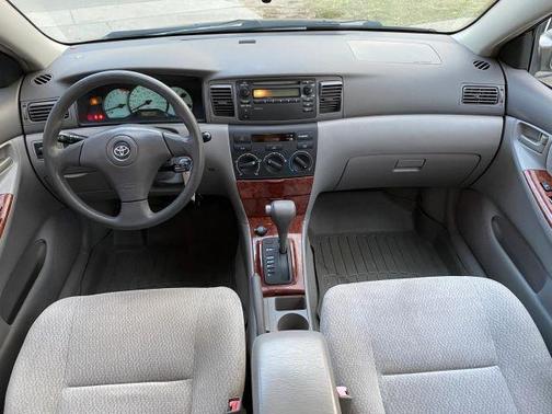 2003 Toyota Corolla LE