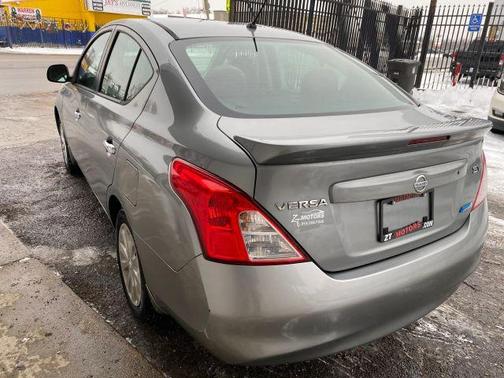 2013 Nissan Versa 1.6 SV