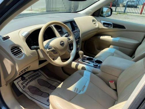 2014 Nissan Pathfinder SL