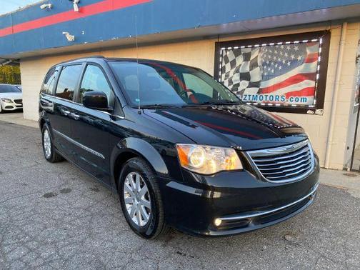 2016 Chrysler Town & Country Touring