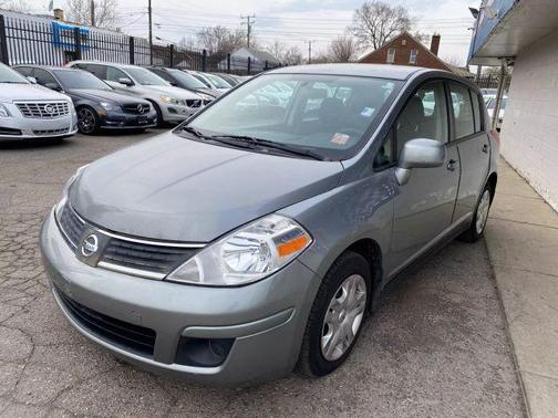 2010 Nissan Versa 1.8 S