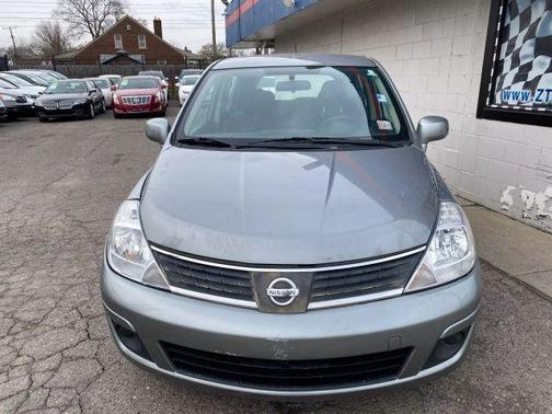 2010 Nissan Versa 1.8 S