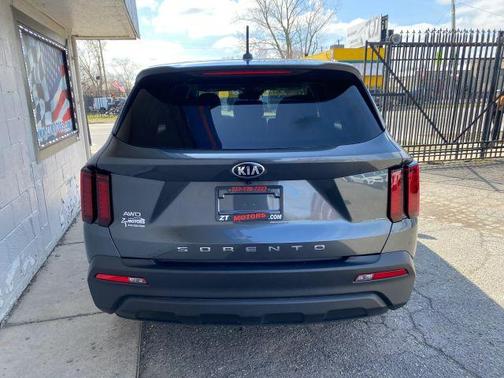 Gray 2021 Kia Sorento LX
