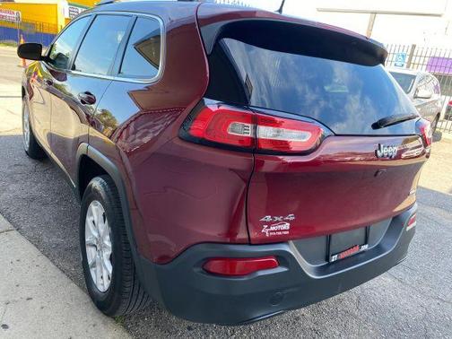 Red 2018 Jeep Cherokee Latitude Plus