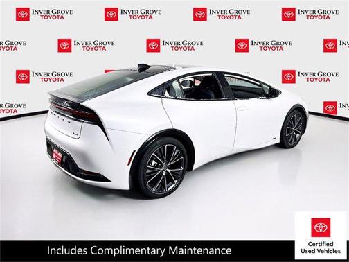 2025 Toyota Prius XLE