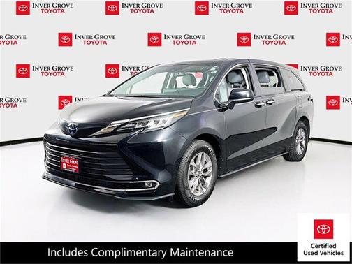 2023 Toyota Sienna XLE 8 Passenger