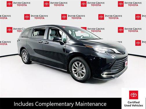 2023 Toyota Sienna XLE 8 Passenger