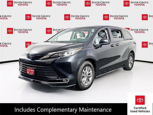2023 Toyota Sienna XLE 8 Passenger