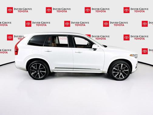 White 2018 Volvo XC90 T6 Inscription