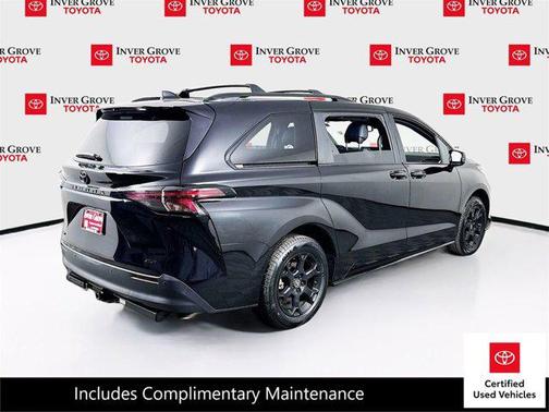 2025 Toyota Sienna Woodland Edition