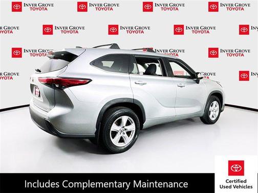 2022 Toyota Highlander LE