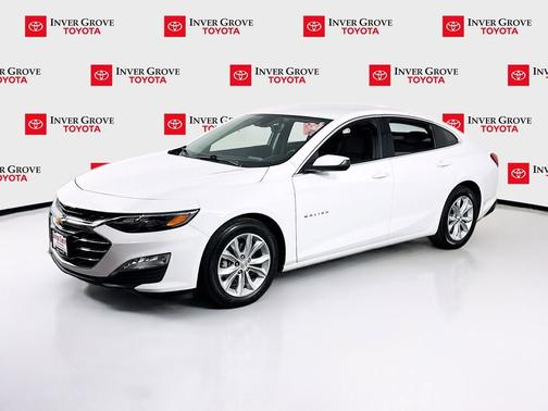 Summit White 2025 Chevrolet Malibu FWD 1LT