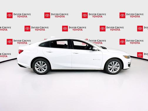 Summit White 2025 Chevrolet Malibu FWD 1LT