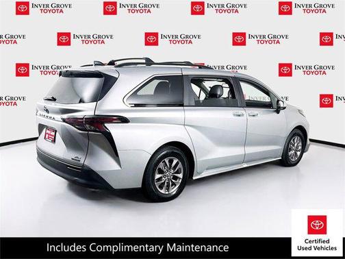 2023 Toyota Sienna XLE