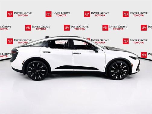 2024 Toyota Crown Platinum