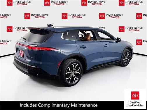 2025 Toyota Crown Signia XLE