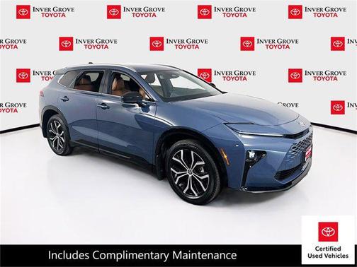 2025 Toyota Crown Signia XLE