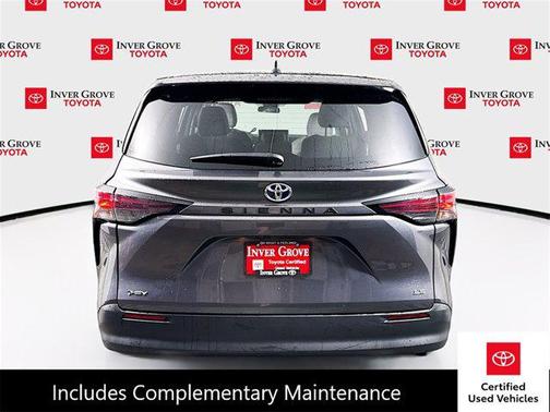 2025 Toyota Sienna LE