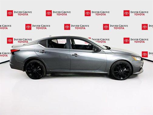 2022 Nissan Altima SR Intelligent AWD
