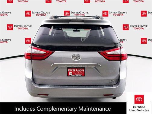 2016 Toyota Sienna XLE